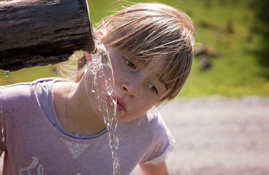 Agua en condiciones saludables